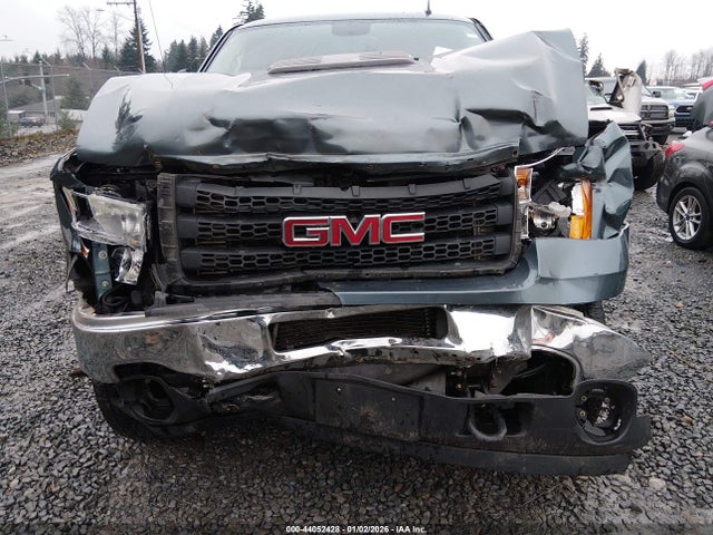 44052428 :رقم المزاد ، 1GT423C82BF163070 vin ، 2011 Gmc Sierra 3500hd Sle مزاد بيع