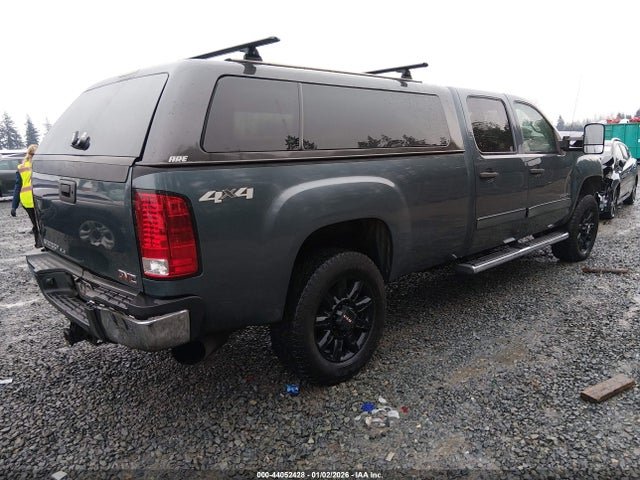 44052428 :رقم المزاد ، 1GT423C82BF163070 vin ، 2011 Gmc Sierra 3500hd Sle مزاد بيع