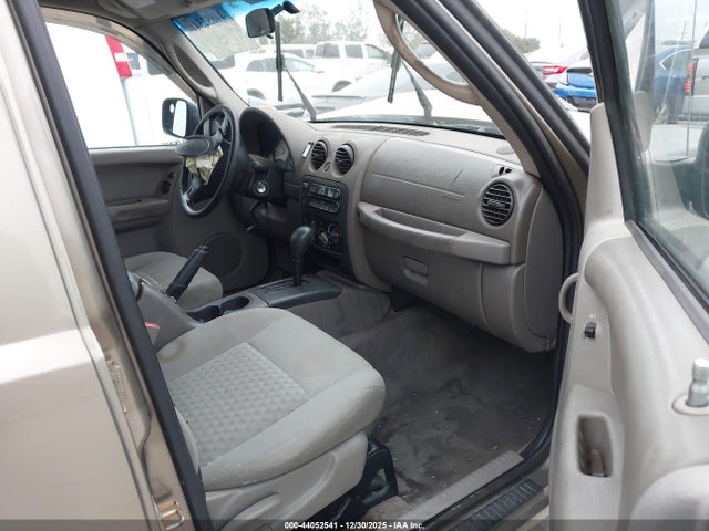 2004 JEEP LIBERTY 1J4GK48K74W226037 Photo 4