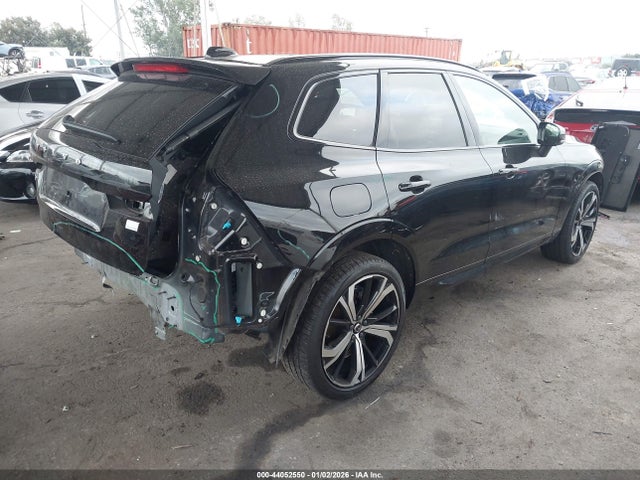 2024 VOLVO XC60 RECHARGE PLUG-IN HYBRID YV4H60DM3R1944927 Photo 3