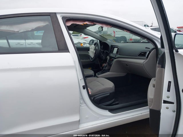 5NPD84LF5HH186389 Hyundai ELANTRA SE
