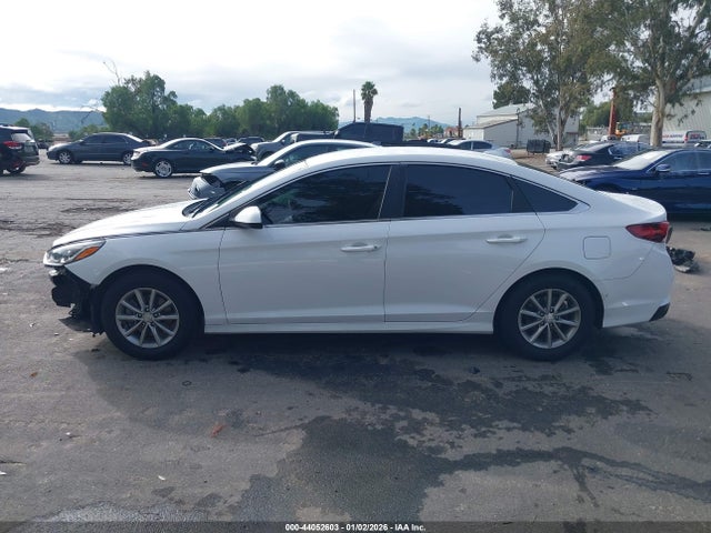 5NPE24AF1KH794071 Hyundai SONATA SE