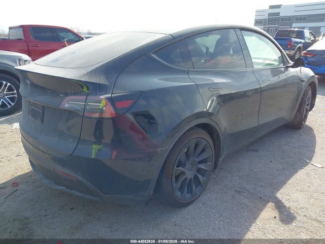 2021 TESLA MODEL Y 5YJYGAEEXMF300323 Photo 3