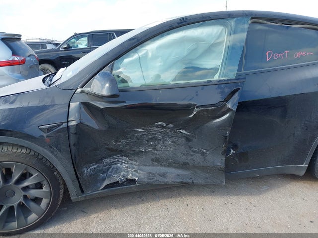 2021 TESLA MODEL Y 5YJYGAEEXMF300323 Photo 5