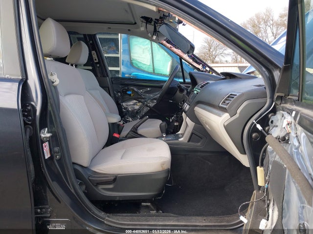 44052651 :رقم المزاد ، JF2SJAGC2JH616198 vin ، 2018 Subaru Forester 2.5i Premium مزاد بيع