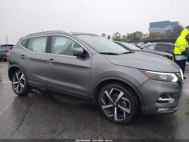 JN1BJ1CVXLW256881 Nissan Rogue Sport Sl Fwd Xtronic Cvt