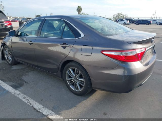 2017 TOYOTA CAMRY 4T1BF1FKXHU314793 Photo 2