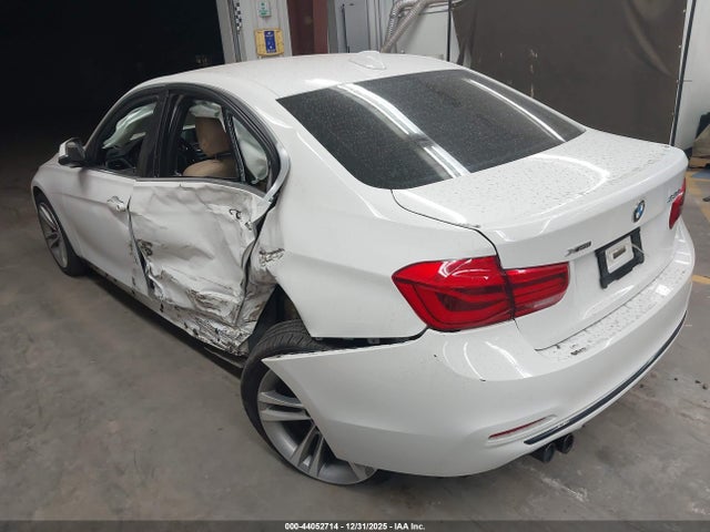 2018 BMW 330I WBA8D9G53JNU67640 Photo 2
