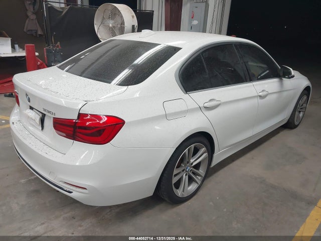 2018 BMW 330I WBA8D9G53JNU67640 Photo 3