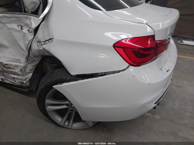 2018 BMW 330I WBA8D9G53JNU67640 Photo 5