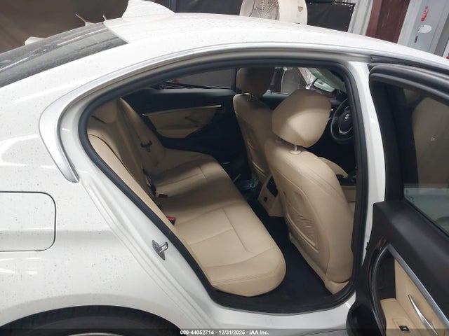 2018 BMW 330I WBA8D9G53JNU67640 Photo 7