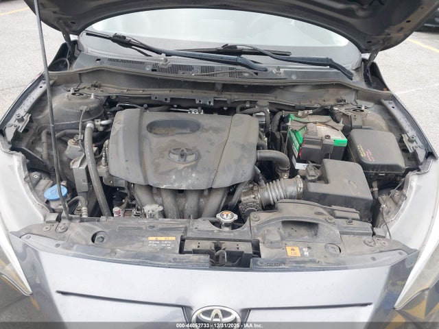 3MYDLBYV6JY329573 Toyota YARIS IA
