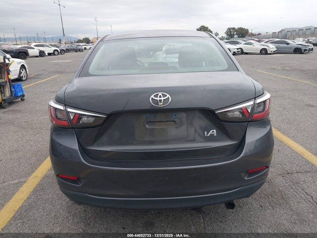 3MYDLBYV6JY329573 Toyota YARIS IA