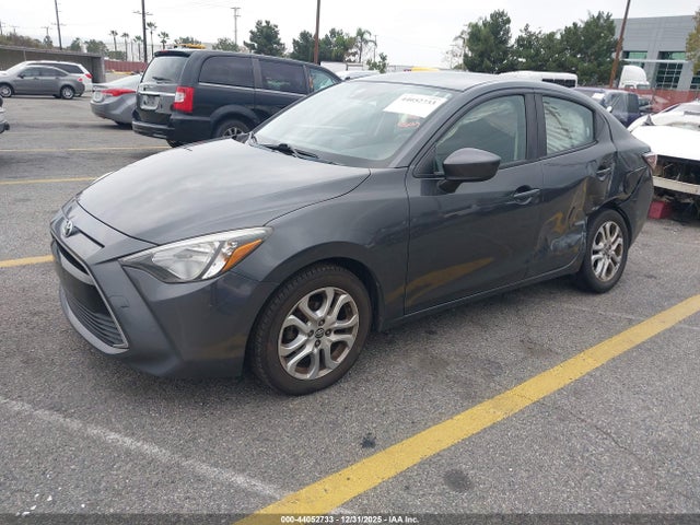 3MYDLBYV6JY329573 Toyota YARIS IA