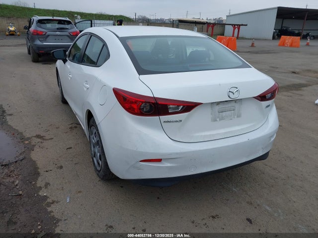 44052786 :رقم المزاد ، JM1BN1U77H1100917 vin ، 2017 Mazda Mazda3 Sport مزاد بيع