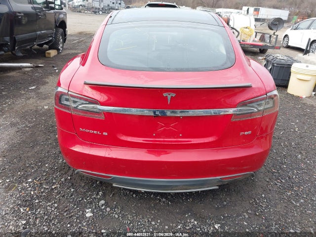 44052821 :رقم المزاد ، 5YJSA1CP1DFP11637 vin ، 2013 Tesla Model S Performance مزاد بيع