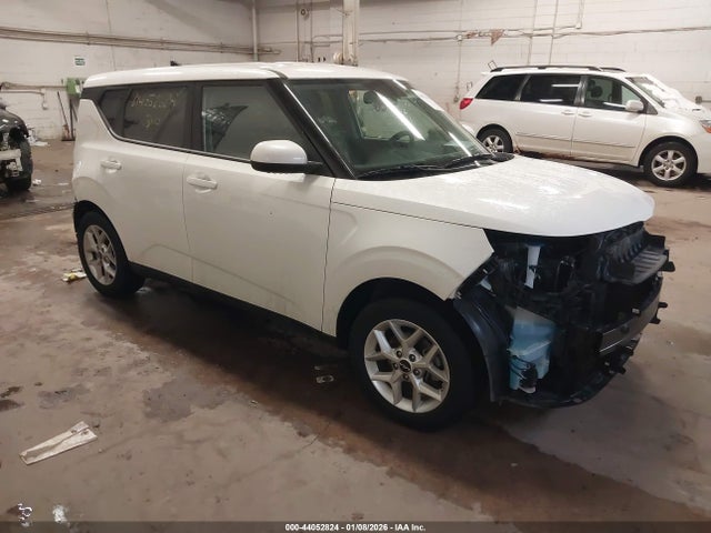 Продажа на аукционе авто 2024 Kia Soul Lx, vin: KNDJ23AU7R7230902, номер лота: 44052824