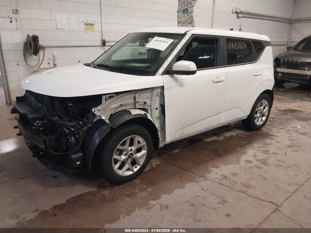 Продажа на аукционе авто 2024 Kia Soul Lx, vin: KNDJ23AU7R7230902, номер лота: 44052824