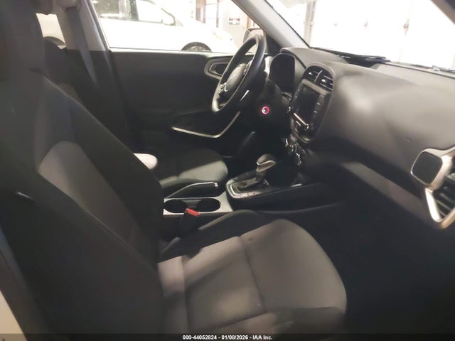 Продажа на аукционе авто 2024 Kia Soul Lx, vin: KNDJ23AU7R7230902, номер лота: 44052824
