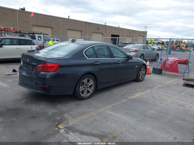 2011 BMW 528I WBAFR1C56BC742298 Photo 3