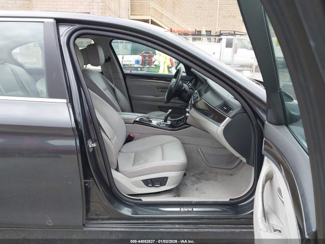 2011 BMW 528I WBAFR1C56BC742298 Photo 4