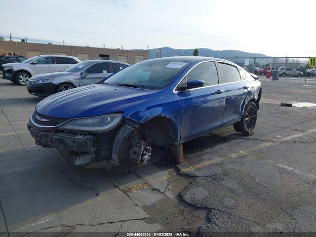 Chrysler 200 Limited 2015 1C3CCCAB9FN669325 Image 2