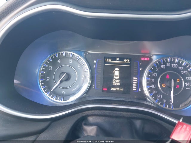 Chrysler 200 Limited 2015 1C3CCCAB9FN669325 Image 7