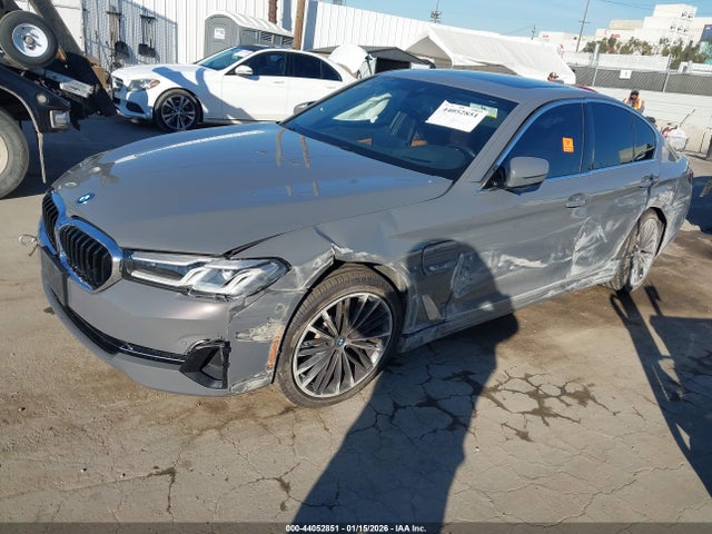 WBA13AG09NCH92758 BMW 530e