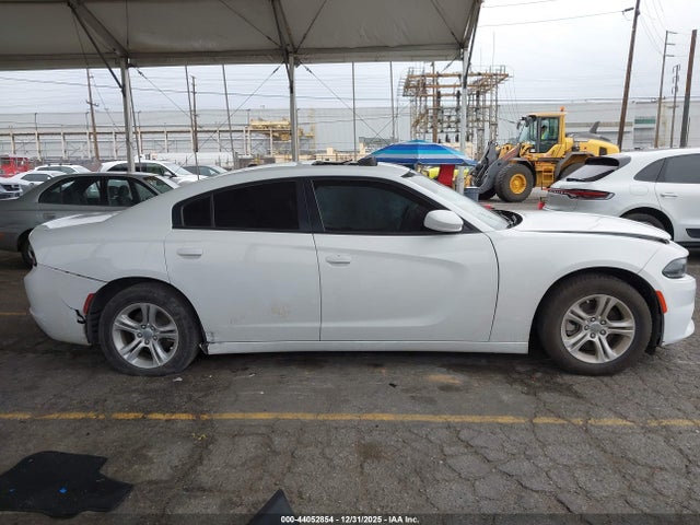 2022 Dodge Charger Sxt Rwd მანქანა იყიდება აუქციონზე, vin: 2C3CDXBG1NH201868, აუქციონის ნომერი: 44052854