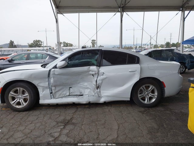 2022 Dodge Charger Sxt Rwd მანქანა იყიდება აუქციონზე, vin: 2C3CDXBG1NH201868, აუქციონის ნომერი: 44052854