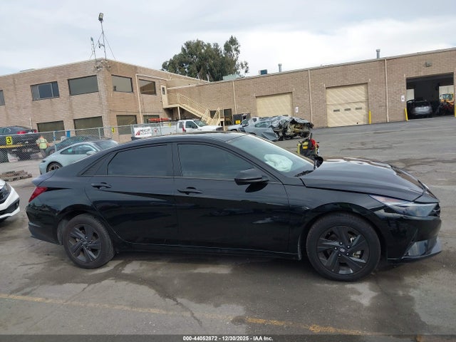 Hyundai ELANTRA SEL 2022 5NPLM4AG9NH070708 Image 13
