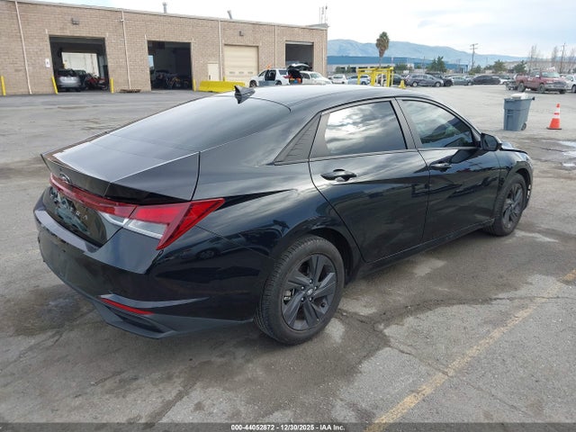 Hyundai ELANTRA SEL 2022 5NPLM4AG9NH070708 Image 4