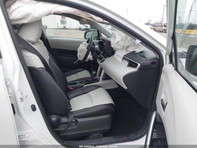 Toyota Corolla Cross Le 2025 7MUCAABG8SV132357 Image 5
