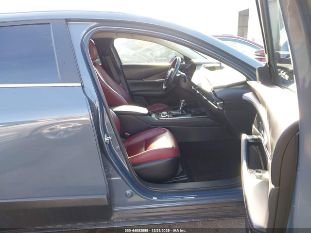 3MVDMBCM3PM500501 Mazda Cx-30 2.5 S Carbon Edition