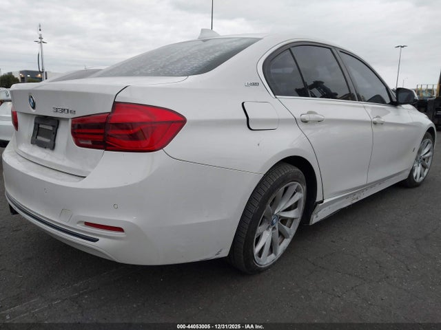 BMW 330e Iperformance 2017 WBA8E1C55HK479983 Image 4