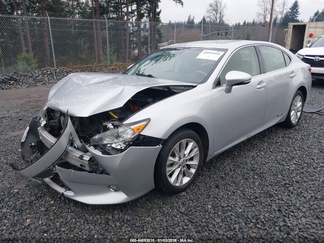 44053010 :رقم المزاد ، JTHBW1GG2F2087895 vin ، 2015 Lexus Es 300h مزاد بيع