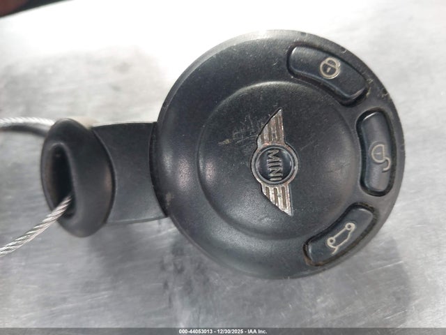 2009 MINI COOPER WMWMF33509TW76661 Photo 10