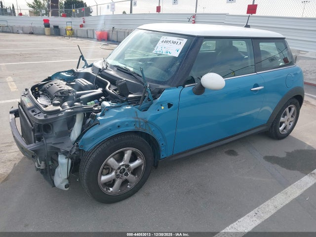 2009 MINI COOPER WMWMF33509TW76661 Photo 1