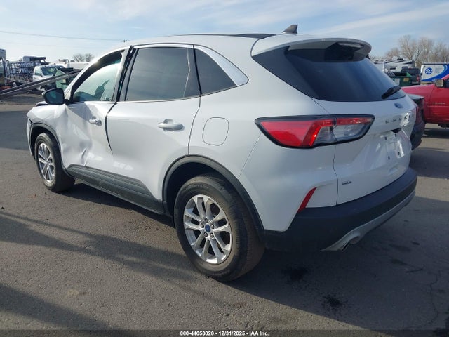 1FMCU9G69NUB32234 Ford ESCAPE SE