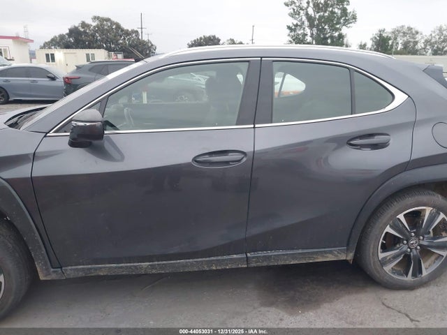 JTHX6JBH0R2174723 Lexus UX 250H