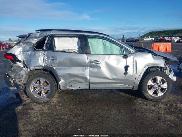 2T3P1RFV1NW314164 Toyota Rav4 Xle