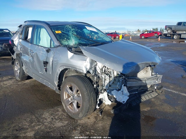 2T3P1RFV1NW314164 Toyota Rav4 Xle