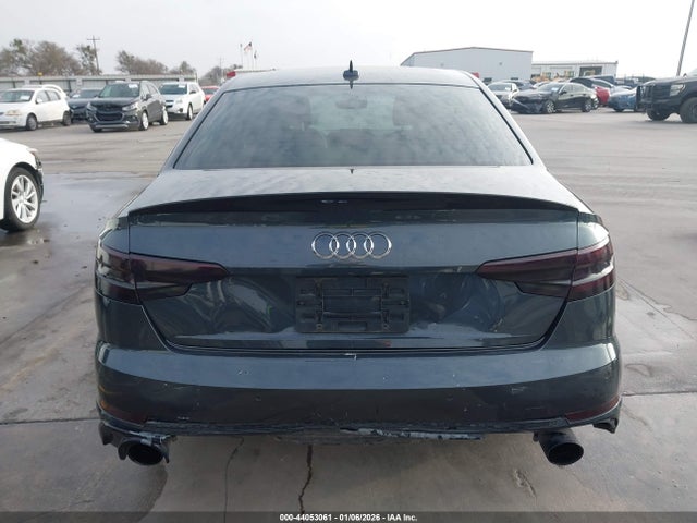 2017 AUDI A4 WAUENAF46HN040828 Photo 5