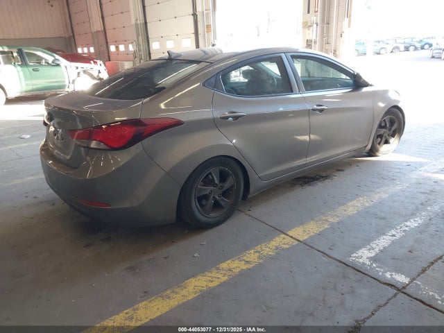 5NPDH4AE1EH473198 Hyundai ELANTRA SE