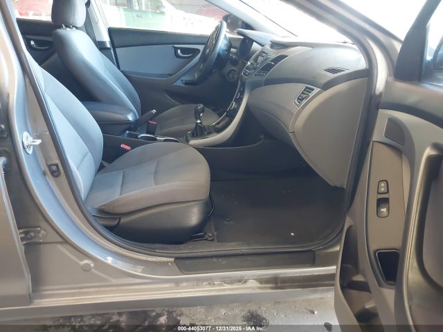 5NPDH4AE1EH473198 Hyundai ELANTRA SE