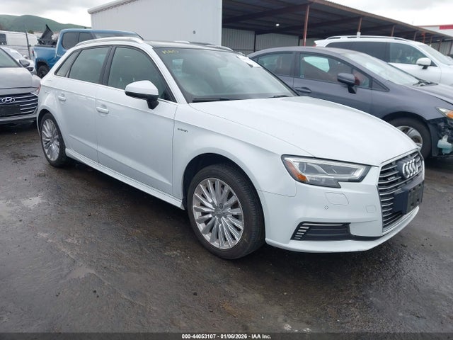 2018 AUDI A3 E-TRON WAUSPBFF9JA112512