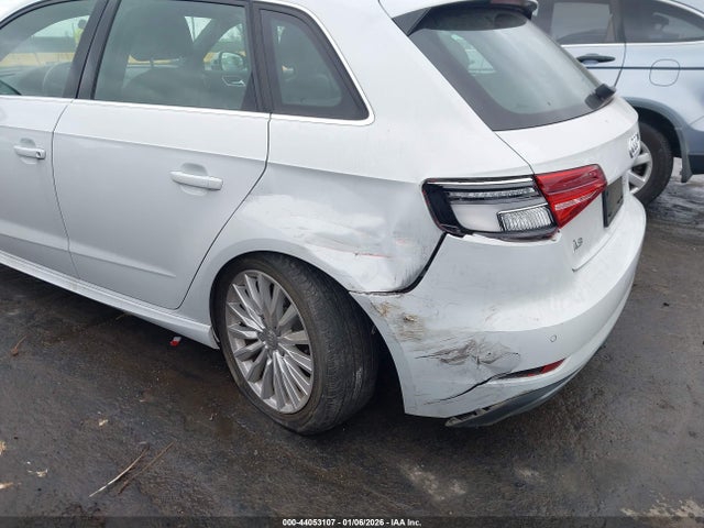 2018 AUDI A3 E-TRON WAUSPBFF9JA112512 Photo 5
