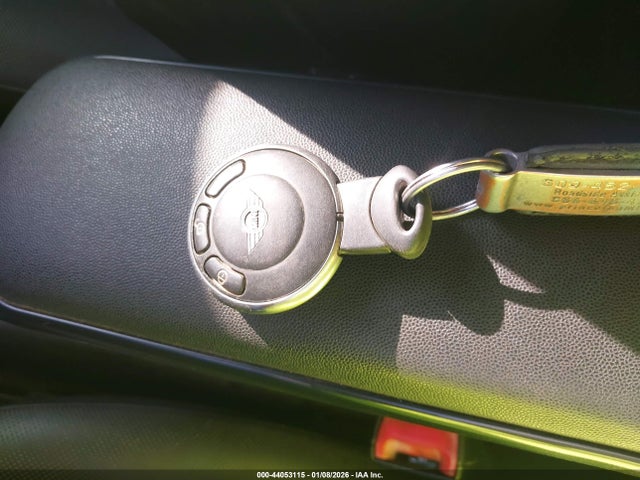 2011 MINI COOPER WMWSU3C57BT098433 Photo 10