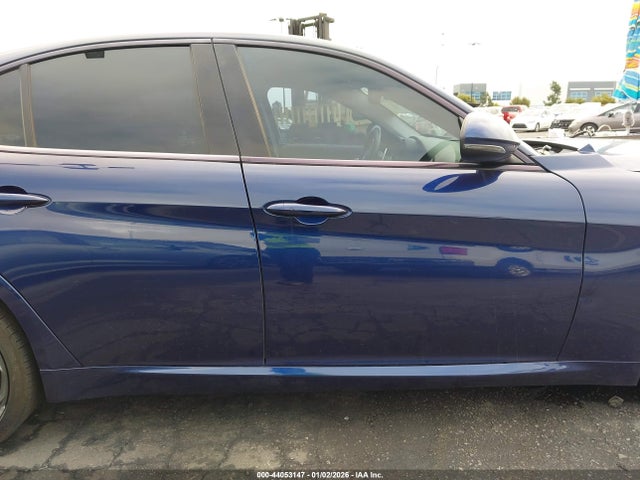 Alfa Romeo Giulia Ti Rwd 2017 ZARFAECN0H7543627 Image 13