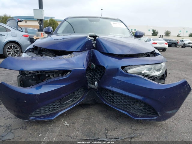 Alfa Romeo Giulia Ti Rwd 2017 ZARFAECN0H7543627 Image 6